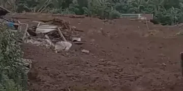 Tanah Longsor Hantam Pemukiman di Banjarnegara